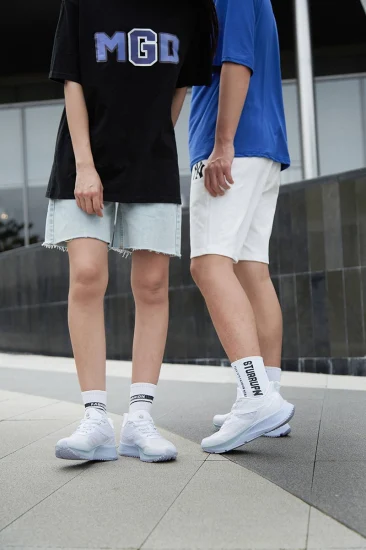 Atacado personalizado Fly Knit Sneaker moda masculina e feminina calçado estilo caminhada sapatos